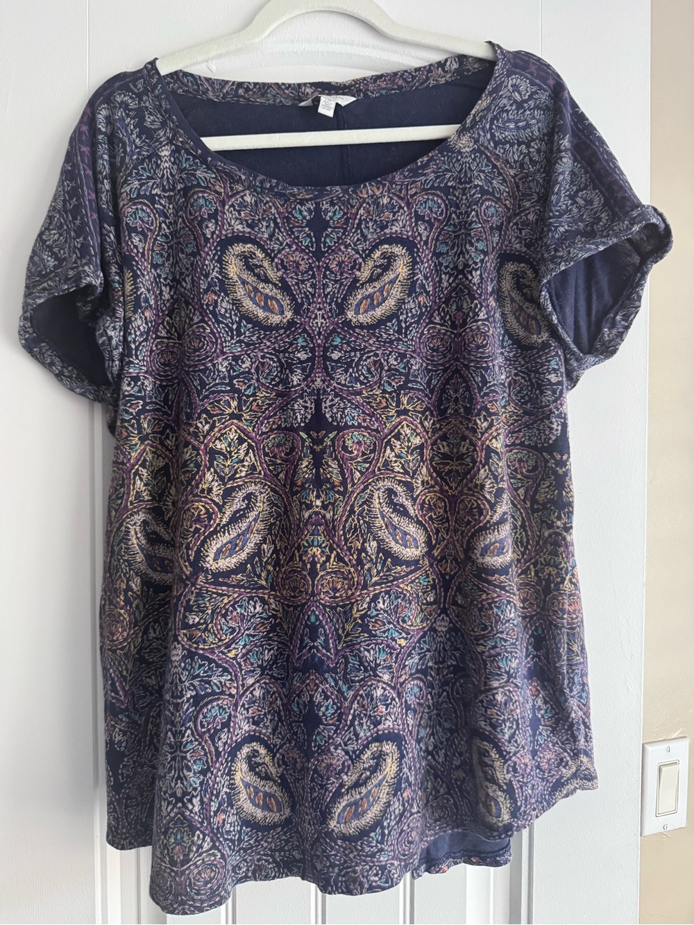 Lucky brand Women's Navy/purple Paisley Short-Sleeve Scoop Neck Top